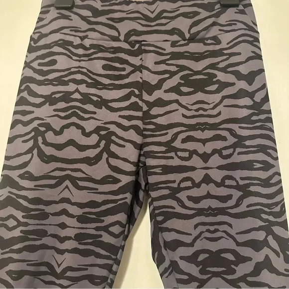 Zara kids gray zebra leggings size 13-14 - Picture 2 of 7